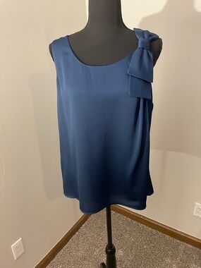 Navy Bow-Shoulder Sleeveless Top - Women's 8